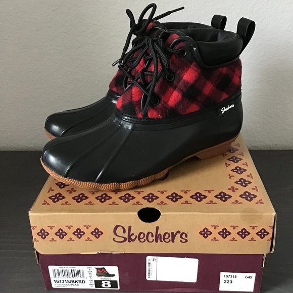SKECHERS Women's Pond Good Plaid Duck Boots, size